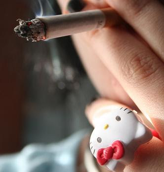 hello kitty cigs