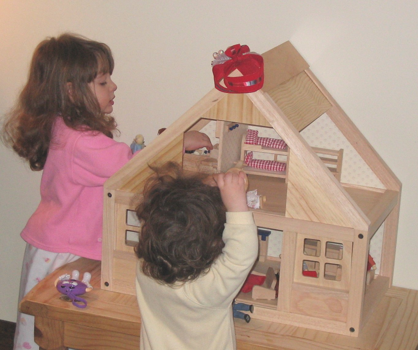 [dollhousechristmas.jpg]