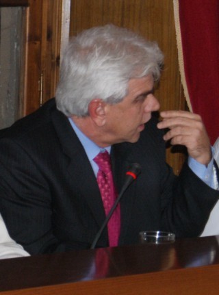 [POYLIOS1.JPG]
