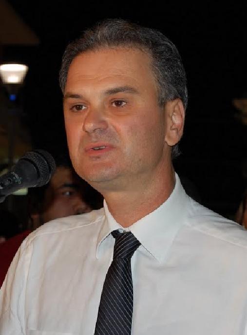 [ΞΥΝΙΔΗΣ.JPG]