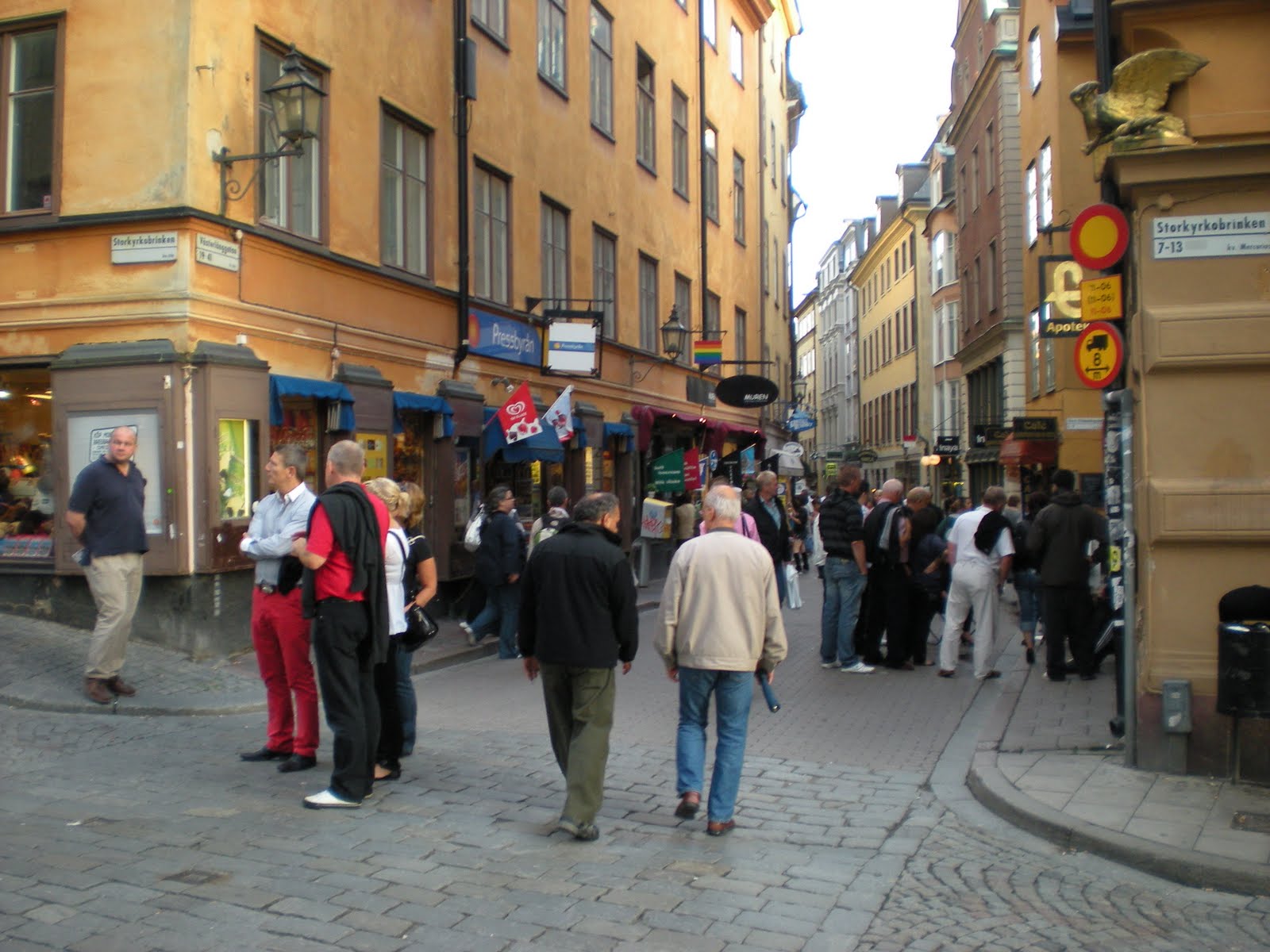 [Stockholm+Old+town2.JPG]