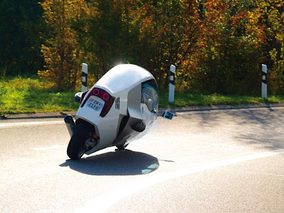 MonoTracer Bike - Two wheeled car MonoTracer Bike - Two wheeled car