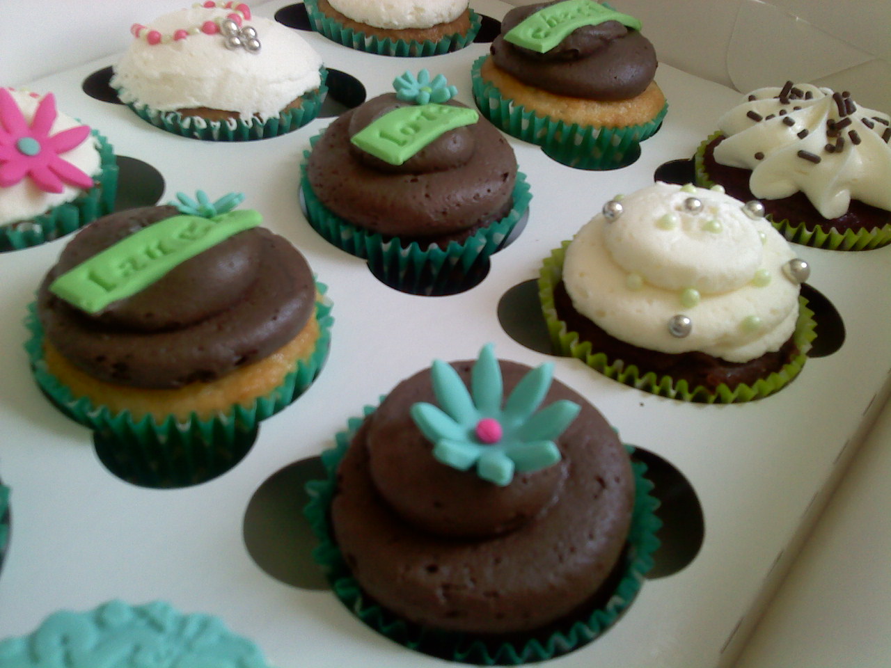 LafayetteCrews Cakes and Dainties Jewelry Party Cupcakes