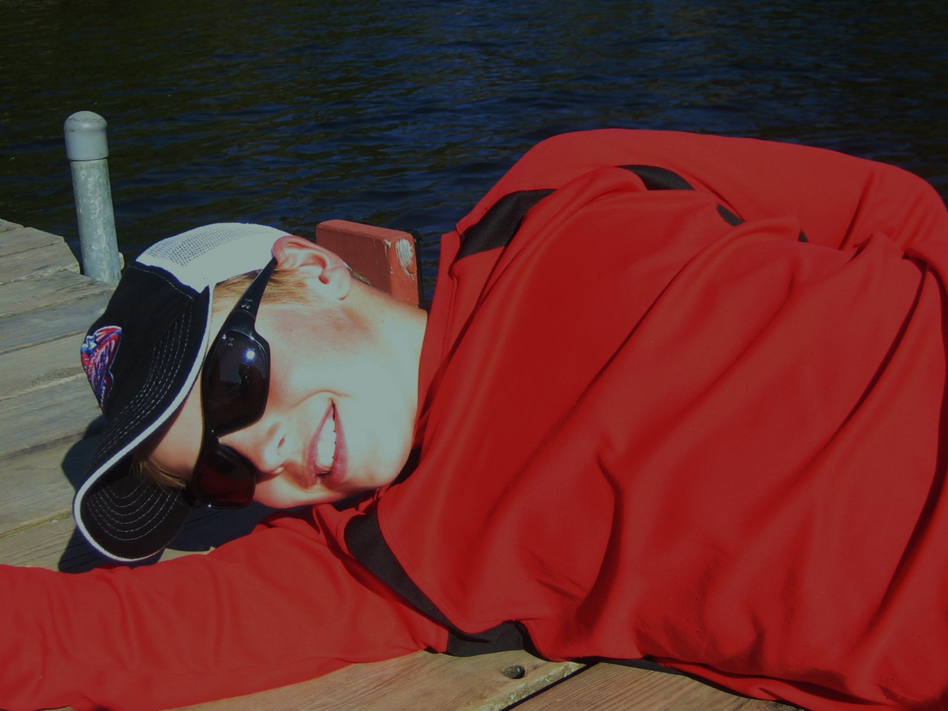 [Joe+relaxing+on+the+dock.JPG]