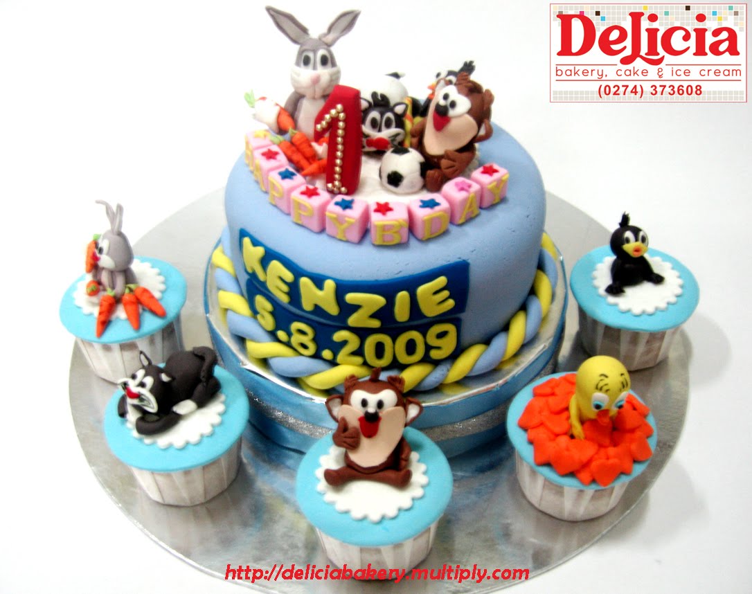 Delicia Bakery & Ice Cream Yogyakarta Childern Set Cake n Cupcake