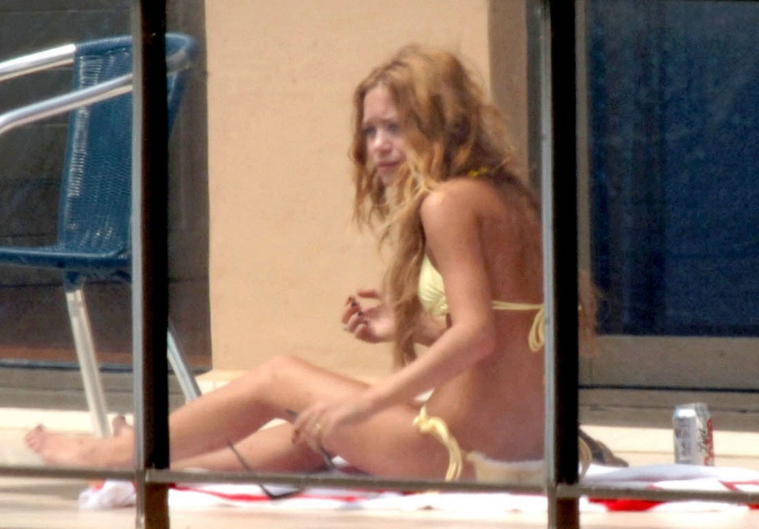 Olsen twins in her panties