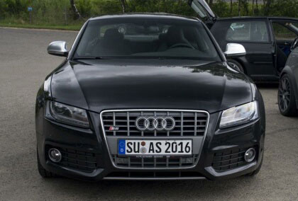 [Audi-RS6.jpg]
