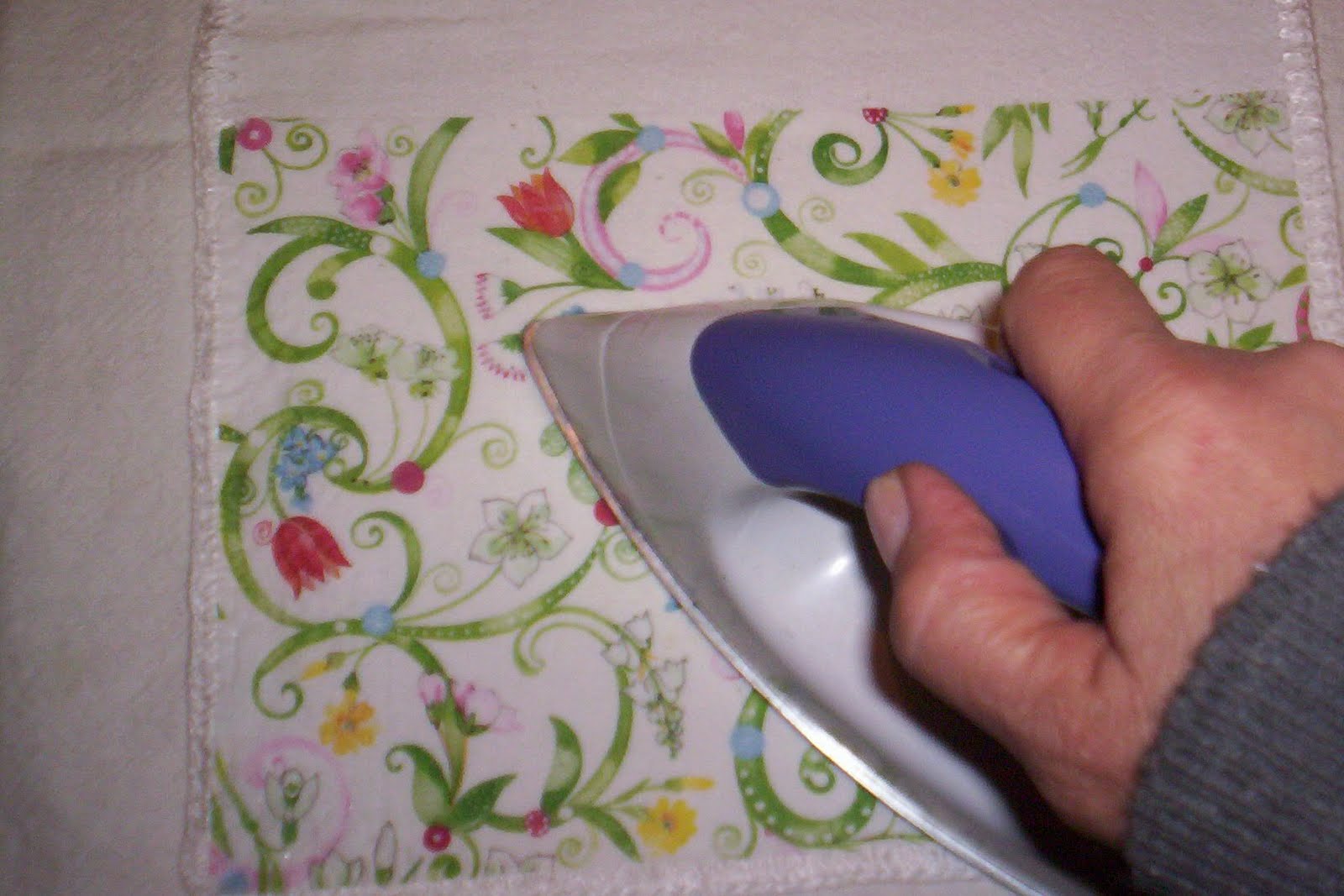 BLOG DA BETH PASSO A PASSO DECOUPAGE SEM COLA EM TECIDO