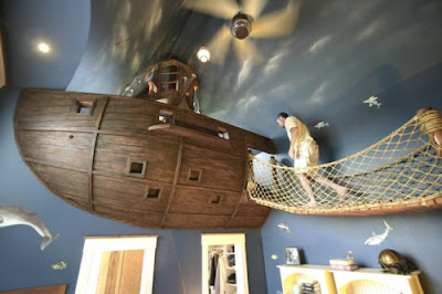 Cool Adult Beds calvin's canadian cave of coolness: suspended pirate ship bed Cool Adult Beds calvin's canadian cave of coolness: suspended pirate ship bed