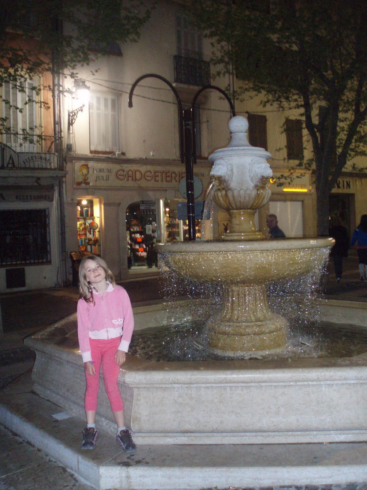 [P5070444.JPG]