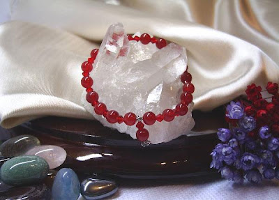 Pulseira de Jade Vermelho e bicones vermelhos