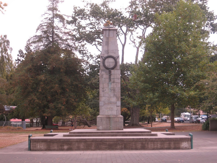 the war memorial located in memorial park