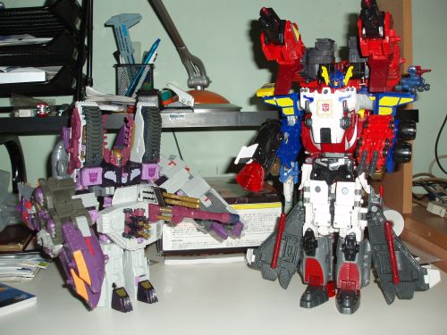 [transformers+armada+galvatron+and+tidal+wave+robot+combined+n+prime.jpg]