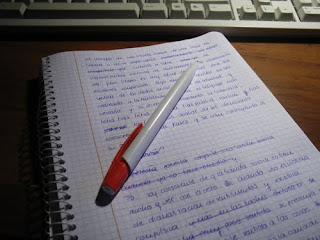 Cuaderno a medio escribir