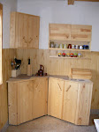Mobilier bucatarie din lemn de brad