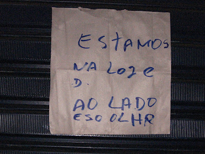 cartaz que anunciou o fechamento do RIO-BRASÍLIA, na rua Almirante Gavião, na Tijuca