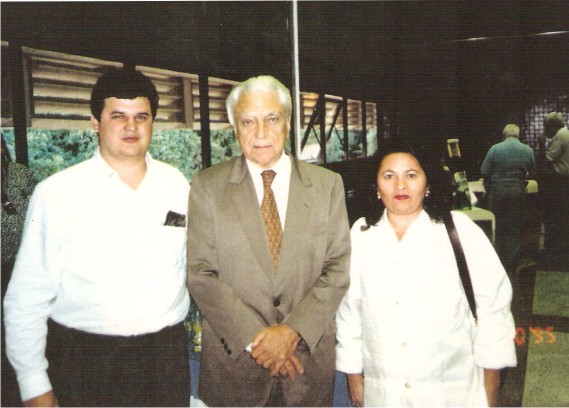 Flávio Madeira com Dr Rios Barroso e Drª Izinete Dir. Inst. Previdencia de Campina Grande Paraíba