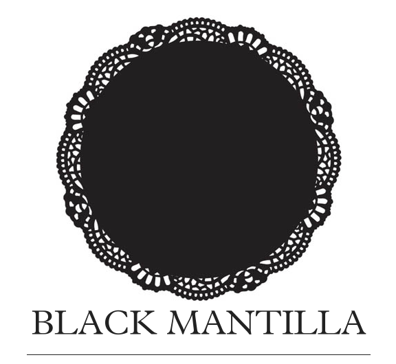 BLACK MANTILLA