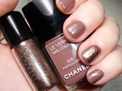 Chanel Particuliere nail polish/ MAC Glitter in Reflects Antiqued Gold