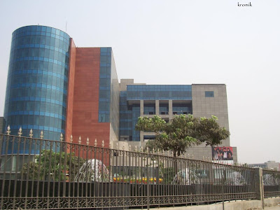 ambience mall ambiance ambi amby gurgaon new delhi shopping christmas discount, festival security fitness gym bowling alley winter carnival season sale