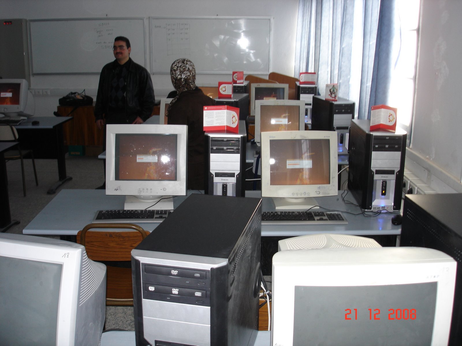 [u-tn-enis020.jpg]