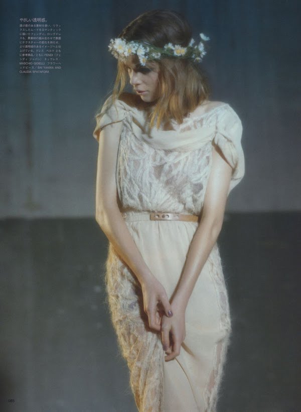 [Sheer+ExpectationVogue+Nippon+March+2010+Shot+by+Laura+SciacovelliStyled+by+Aurora+Sansone.jpg]