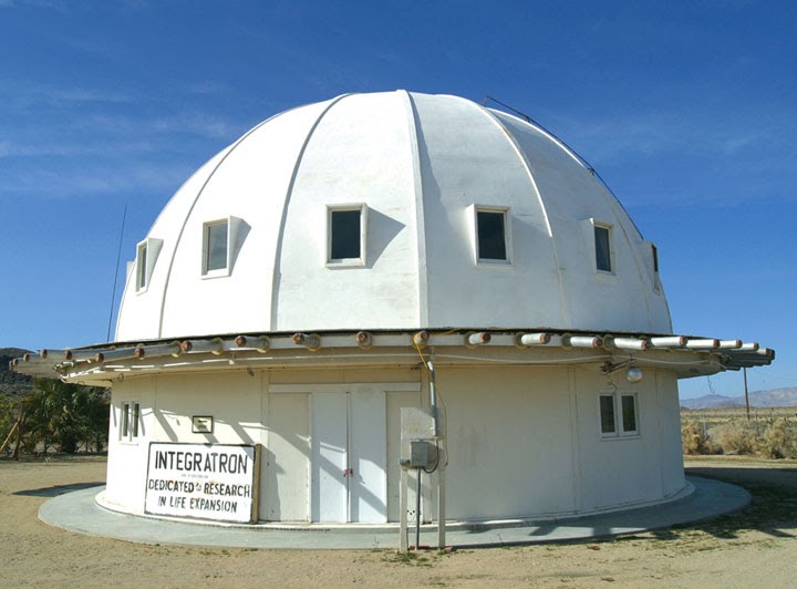 integratron and giant rock mojave desert We're at the integratron - 25 minutes from joshua tree in the mojave desert - to do a sound bath in 1953, aircraft engineer george van tassel was meditating at a sacred american indian site called giant rock when he was apparently visited by a ufo laden with aliens from venus who told him how to rejuvenate human cells. integratron and giant rock mojave desert We're at the integratron - 25 minutes from joshua tree in the mojave desert - to do a sound bath in 1953, aircraft engineer george van tassel was meditating at a sacred american indian site called giant rock when he was apparently visited by a ufo laden with aliens from venus who told him how to rejuvenate human cells.