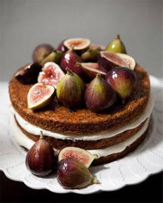 The Rustic Frostingless Wedding Cake The Rustic Frostingless Wedding Cake