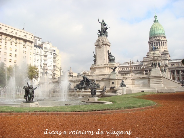 [Plaza de Mayo.JPG]