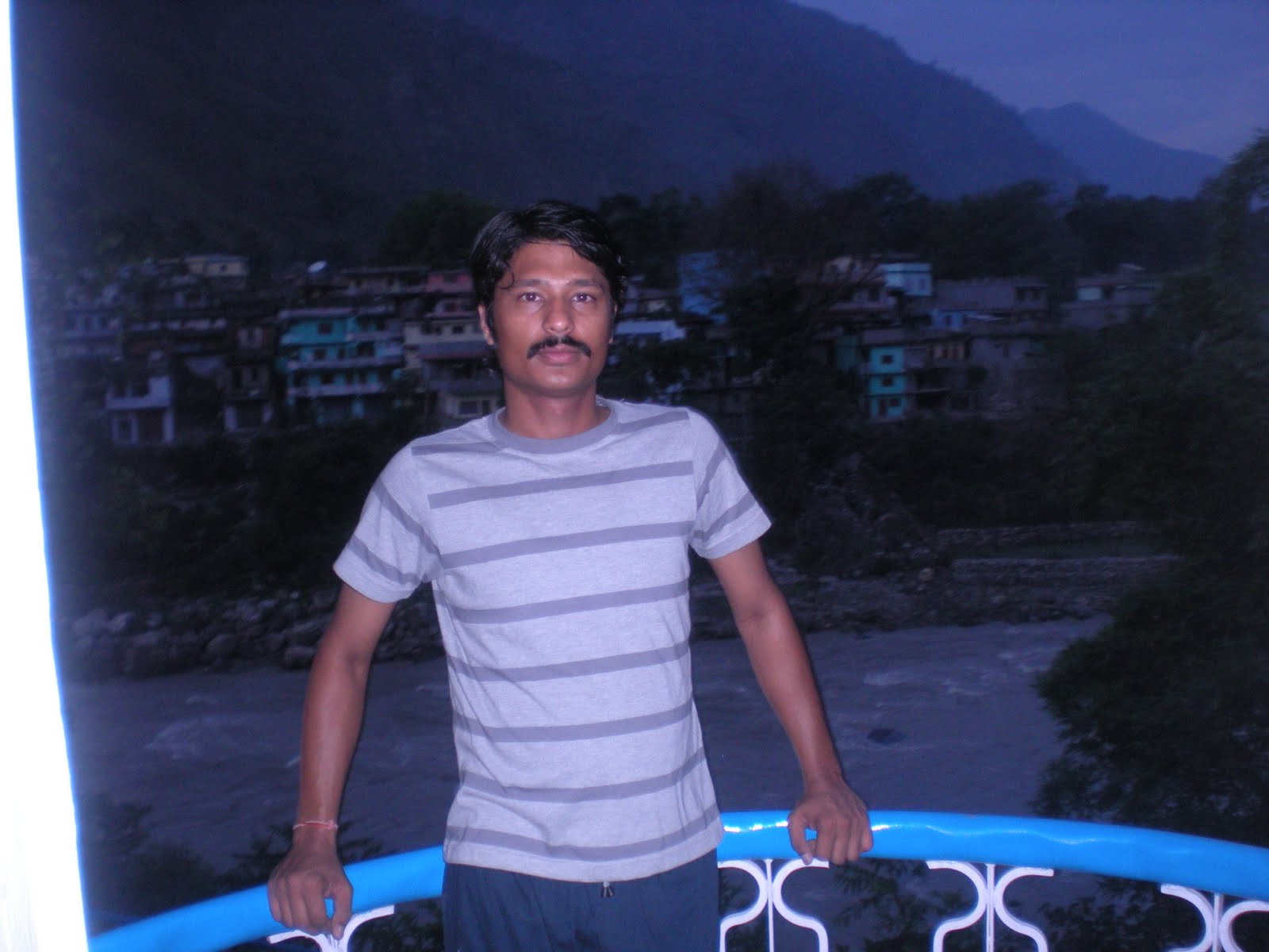 [DSCN0777.JPG]