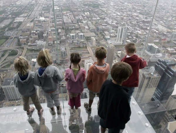 Most+Strangest+Glass+Box+Balcony+Of+The+World.jpg