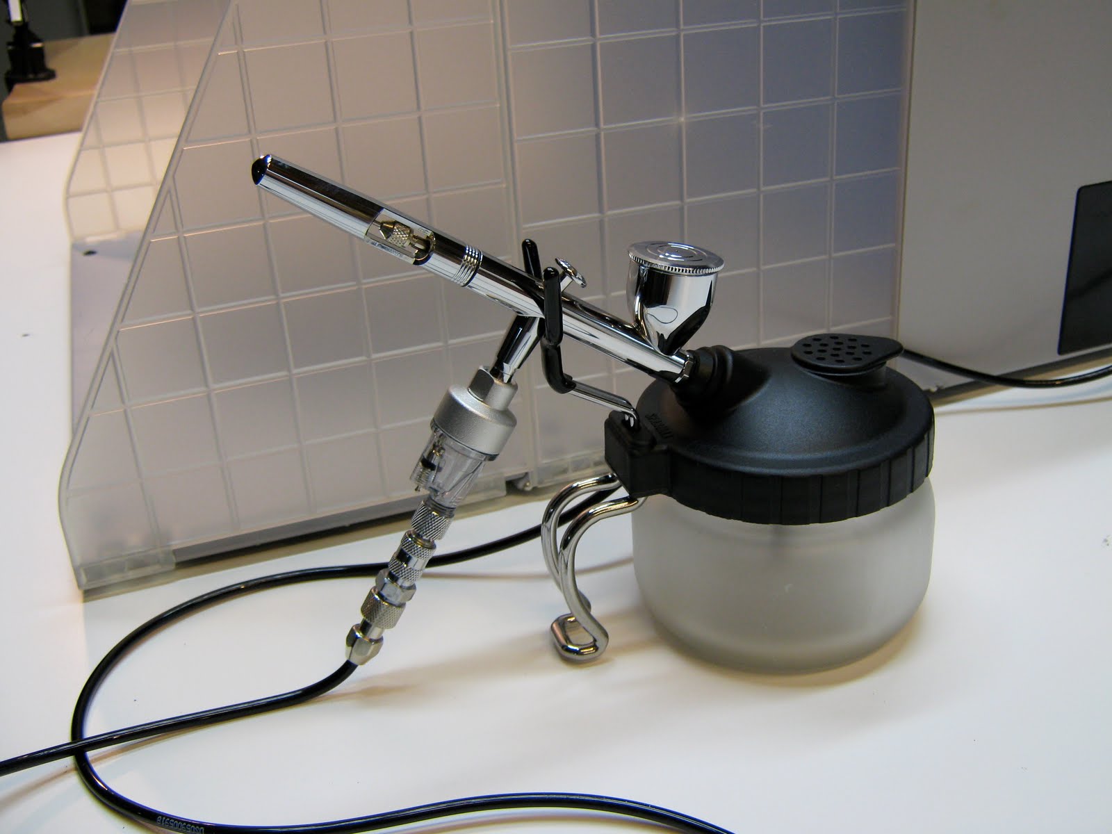 Kevin's Miniatures & Hobby Table Airbrush Station