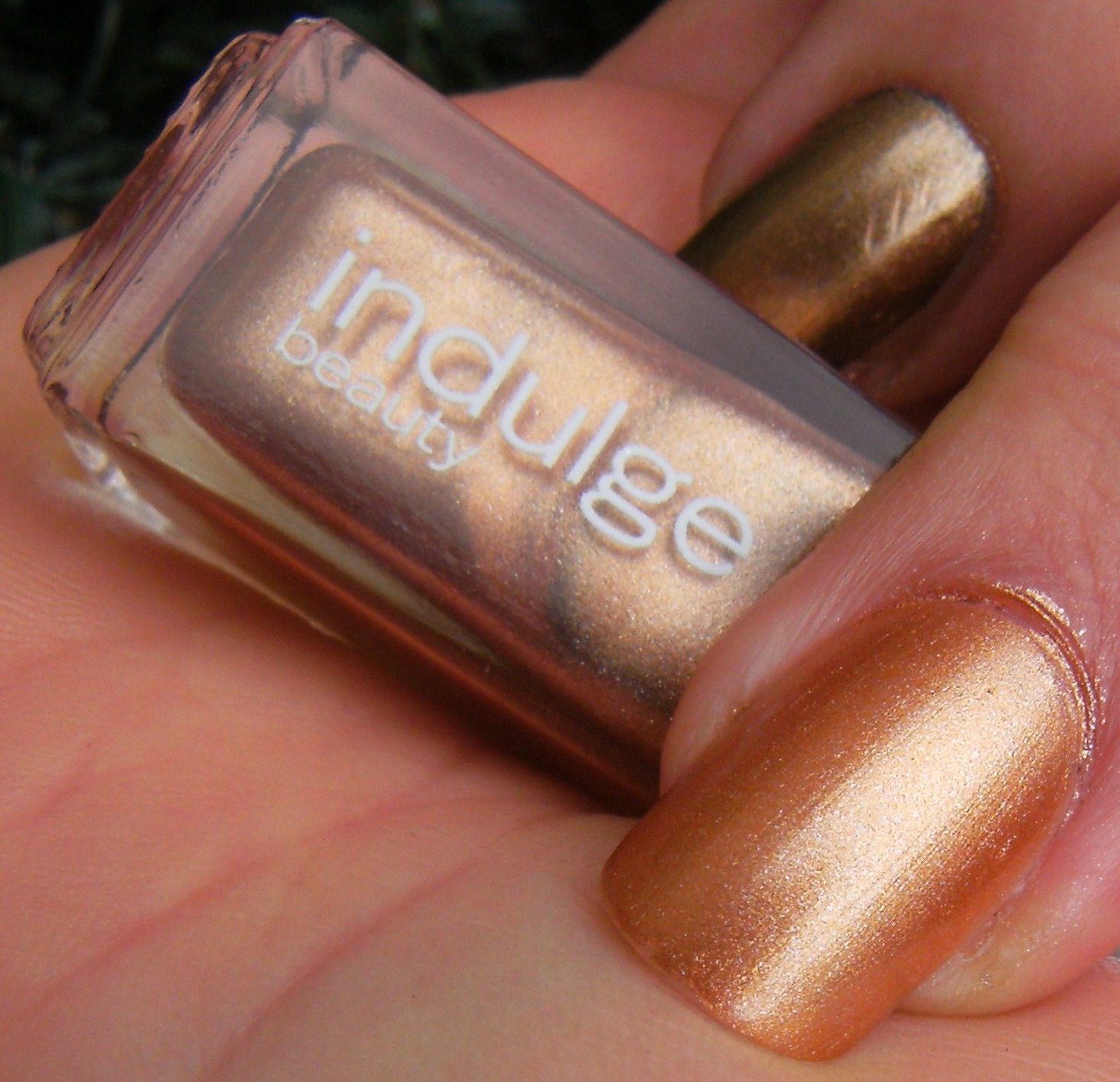 [INDULGE+--GOLD--+TOPOST+(2).JPG]