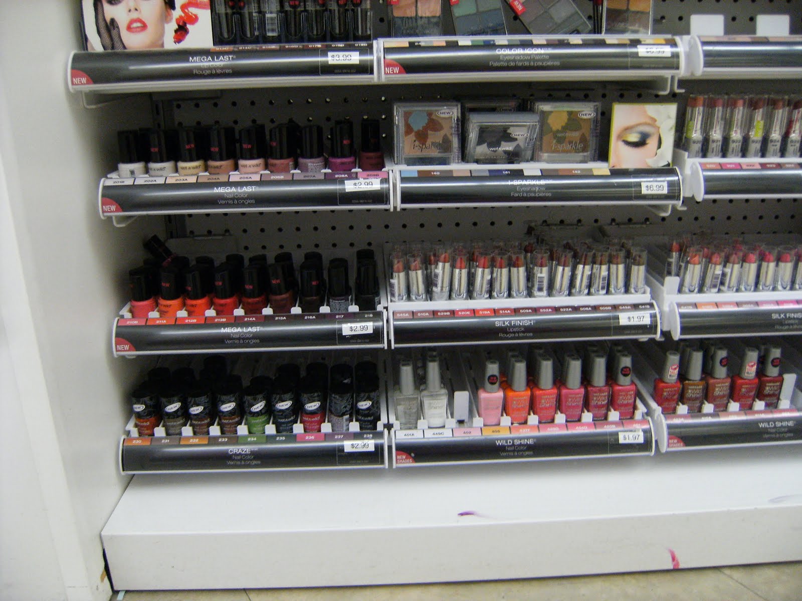 [COVERT+OPS+-+Wn'W+DISPLAY+AT+ZELLERS+CANADA.JPG]