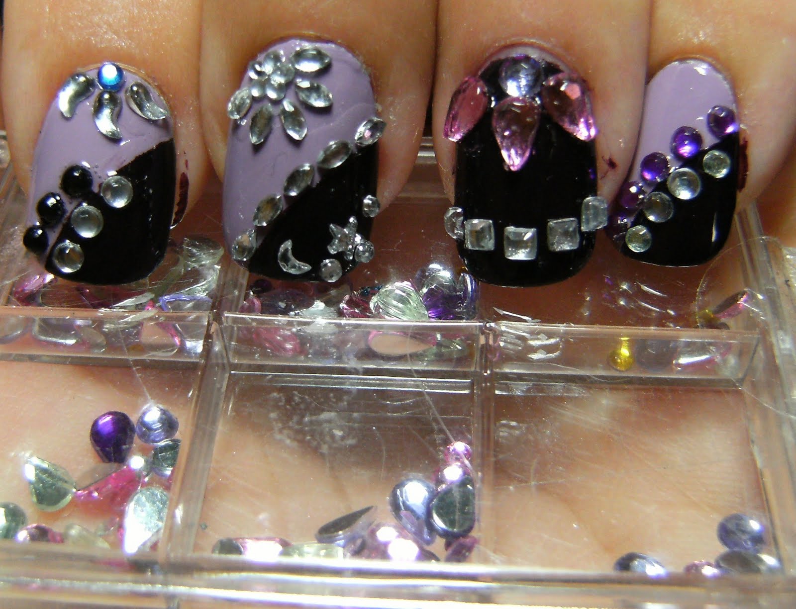 ♥ Rhinestone fun { I am not serious with this }♥ Make Beauty Nails
