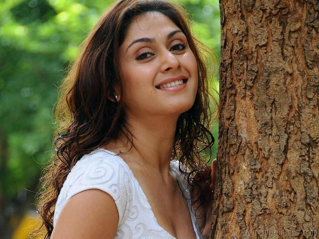 http://4.bp.blogspot.com/_bxHgWnP6Ems/TCLM3YB2O3I/AAAAAAAAAYc/6FzyeR8X-aY/s1600/Manjari%2BFadnis%2Bhot%2Bpic%2B(5).jpg