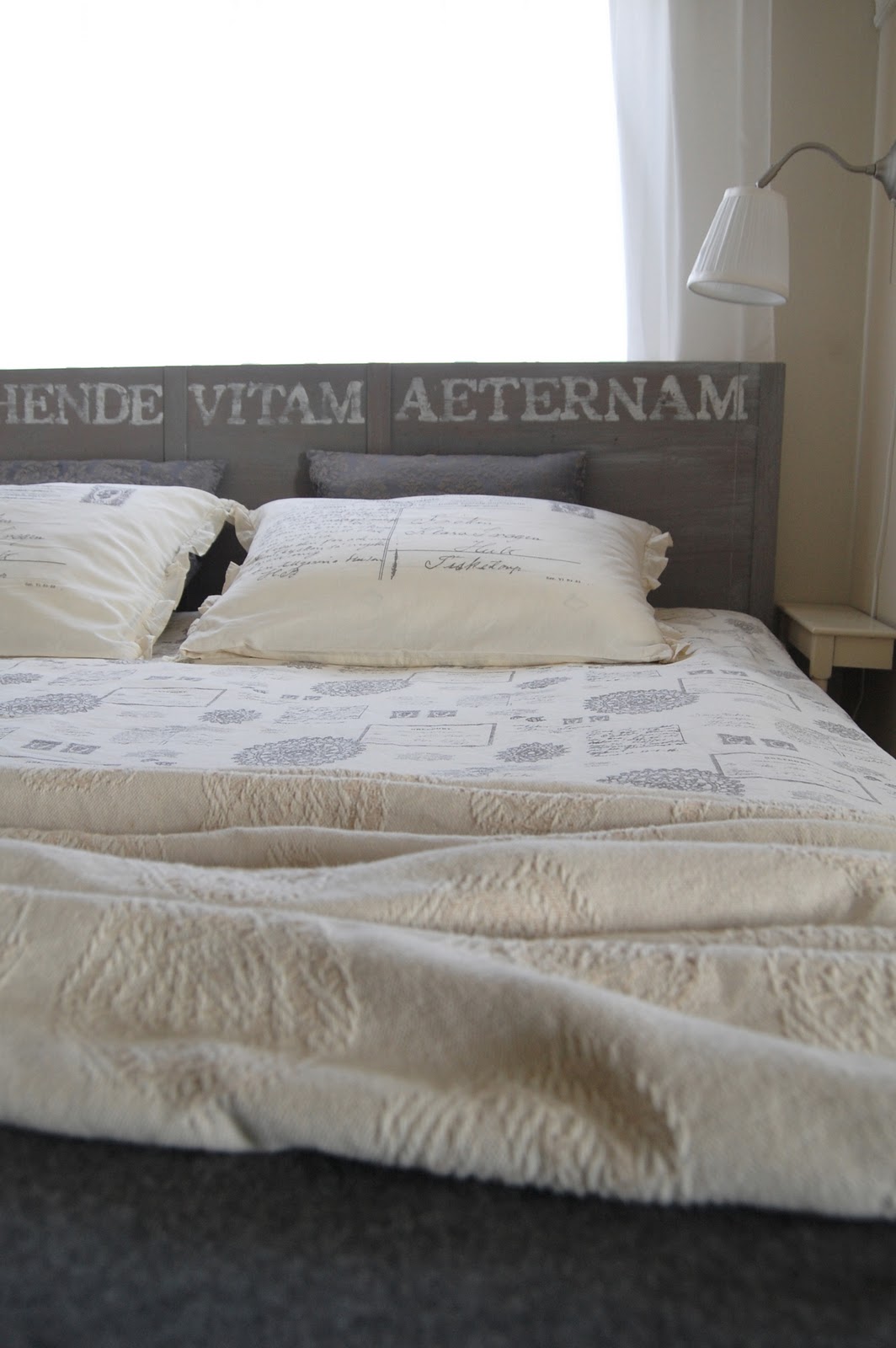 WHITE AS LINEN DIY headboard