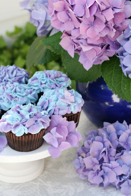 Hydrangea Cupcakes by Glorious Treats