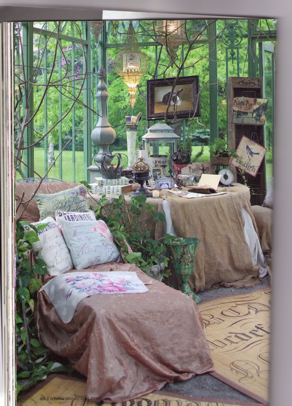 To Bonnes Amies! Antique Print Bamboo Mats