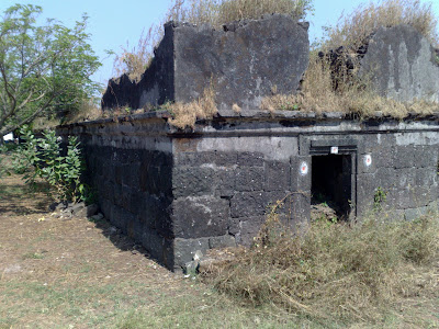 Ruins of Kanhoji Angre’s Palace (Wada) in Alibag Fort.