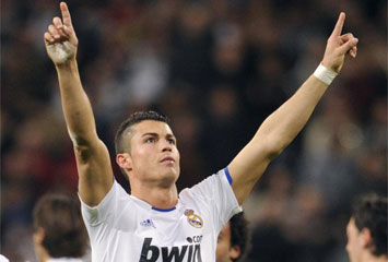 Cristiano Ronaldo calienta el clásico Cristiano Ronaldo calienta el clásico