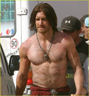 Jake Gyllenhaal shirtless on movie set