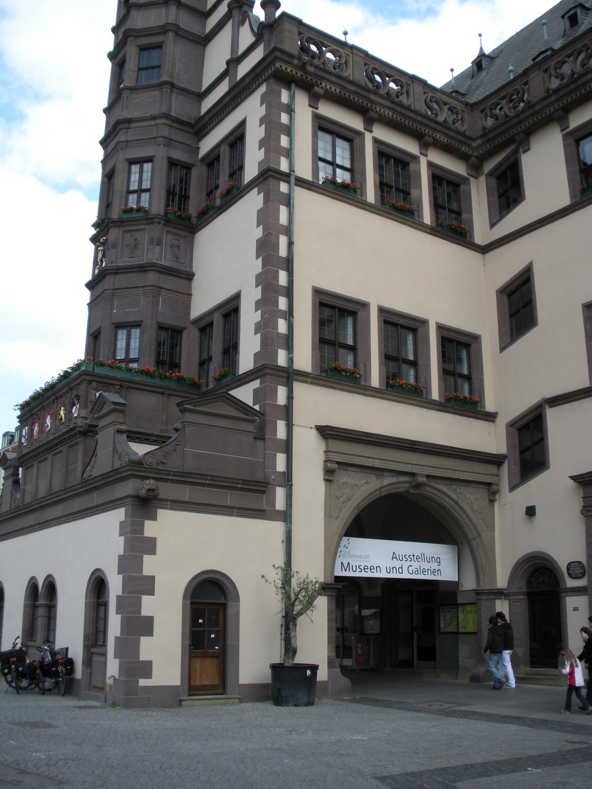 [Schweinfurt+Rathaus+2.JPG]