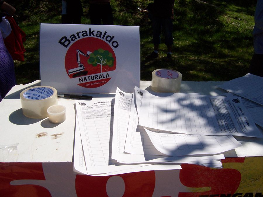 [1209592005_barakaldonaturala-sinadura-bilketa5.jpg]