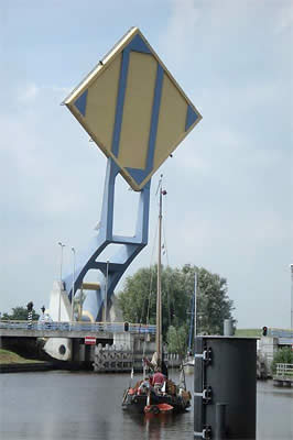 Extraordinary Bridge Around the World Seen On www.coolpicturegallery.us Extraordinary Bridge Around the World Seen On www.coolpicturegallery.us