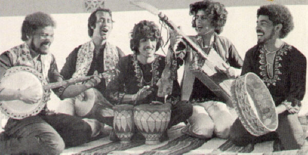 [Nass_el_ghiwane_4.jpg]