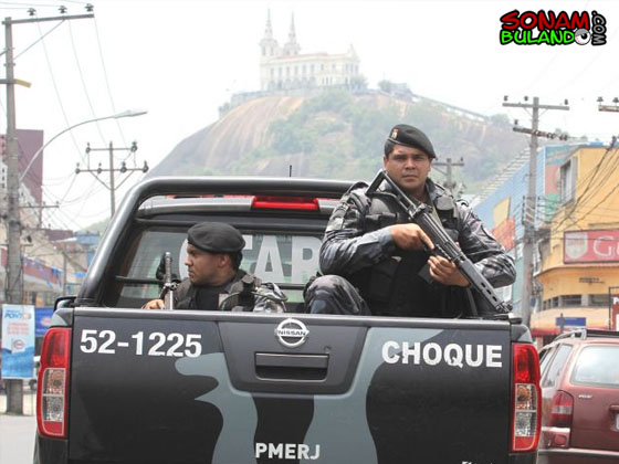 http://4.bp.blogspot.com/_cIo9EfwA9j8/TPAY0kZOVFI/AAAAAAAADBQ/ezISSu_Anoo/s1600/guerra+18.jpg