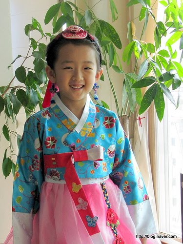 [hanbok_ko.jpg]