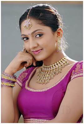 sheela hot stills sheela latest hot exposing stills~www.telugubhamalu.blogspot.com