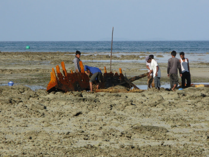 Kasihan Shipwreck Ini